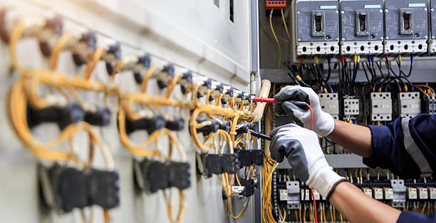 Professional Electrician technician working in Charlotte Park, FL